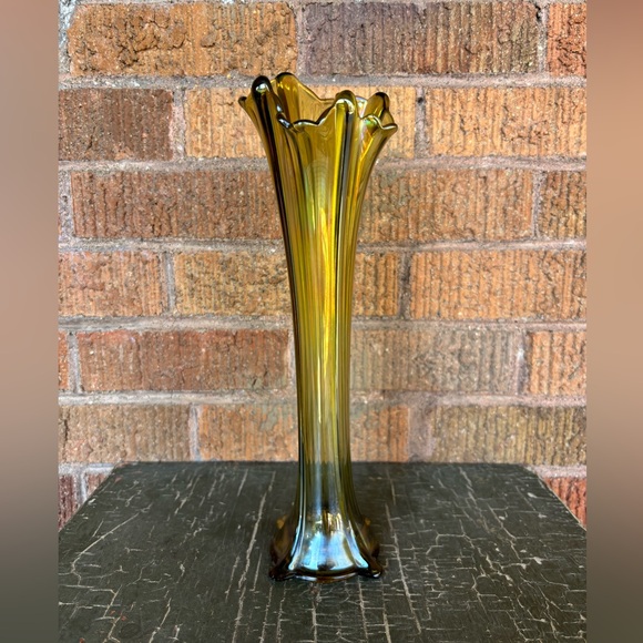 VTG Northwood Swung Glass Vase Iridescent Olive Green 13” Fall MCM - Picture 3 of 7